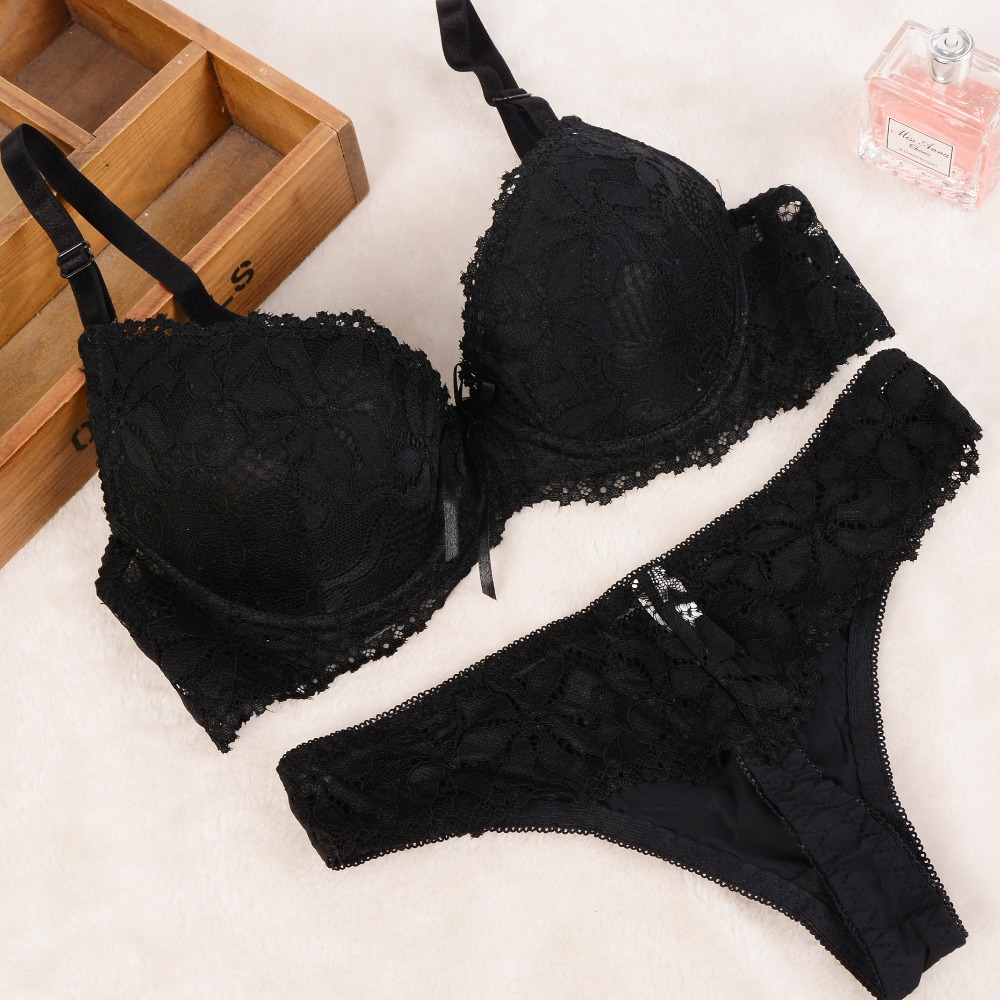 Cute Push-Up Bright Floral Lace Women’s Underwear Set
