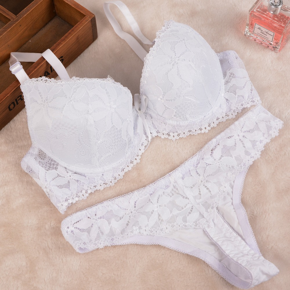 Cute Push-Up Bright Floral Lace Women’s Underwear Set
